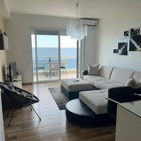 Geni White Apartamento Sarandë