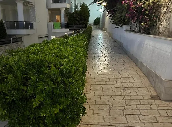 Apartament Geni White